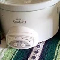 Crock pot for sale in Brownsburg IN by Garage Sale Showcase member Lyndasz, posted 04/27/2018