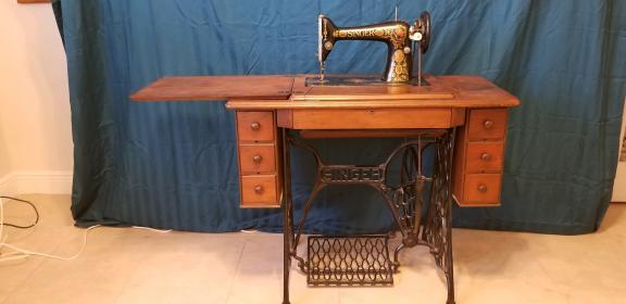 1910 Singer Treadle Sewing Machine for sale in Cape Coral FL