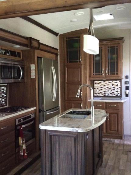 2018 Keystone Montana 3661RL