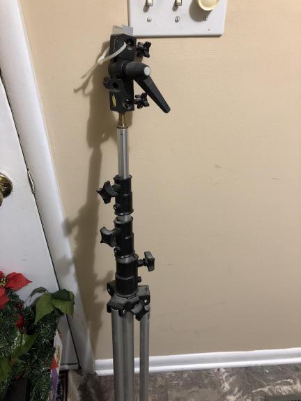 Fishers, IN: Bogen professional tripod