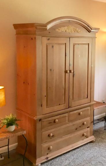 Broyhill-Fontana Bedroom Set for sale in Pinehurst NC