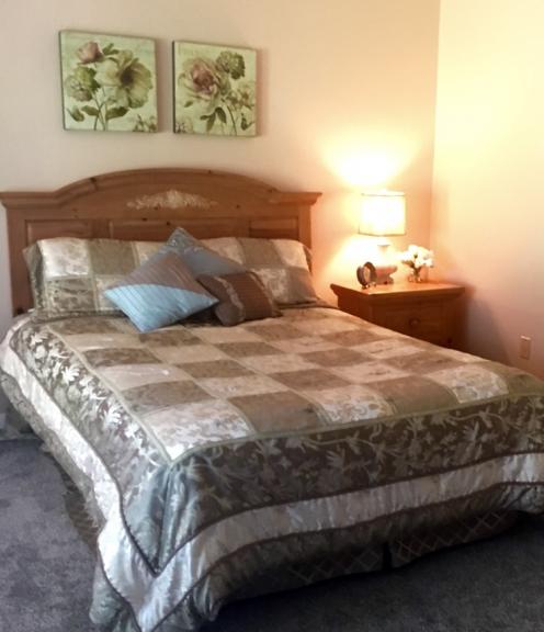 Broyhill Fontana Bedroom Set