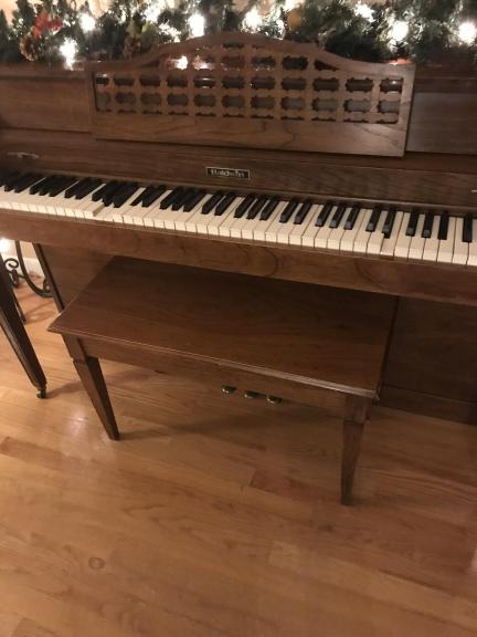 Baldwin Console Piano