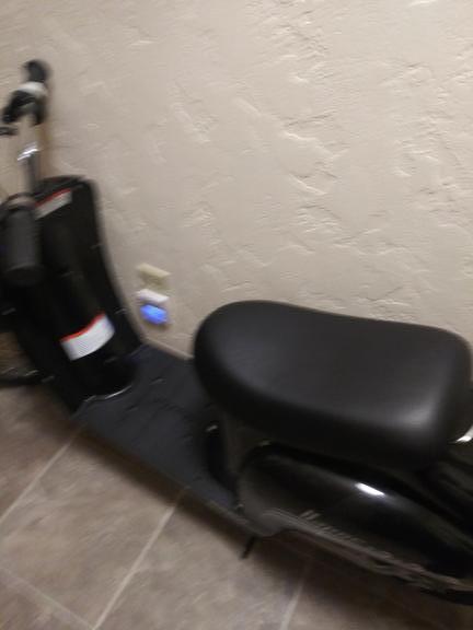 Garage sale in Albany, Oregon of Garage Sale Showcase Member Pegster. 3 items currently listed for sale.