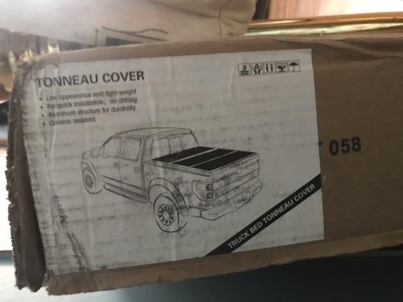 Tonneau Cover tri-fold black for sale in Tonawanda NY