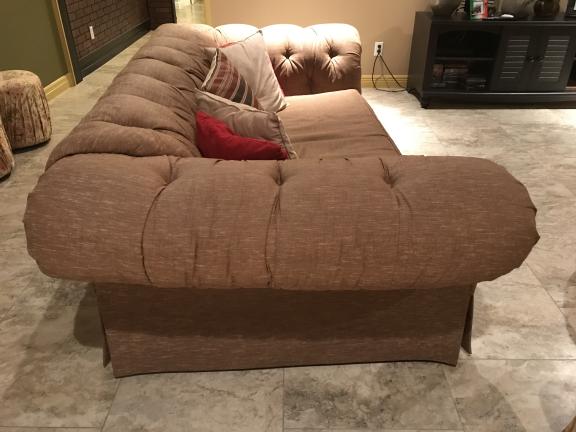 COUCH DEEP  SEATED COLOR BEIGE