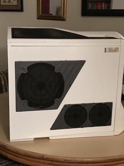 Computer case for sale in Lubbock TX