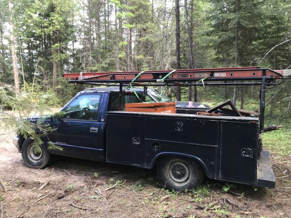 1998 chevy pickup with service box for sale in Trout Creek MT