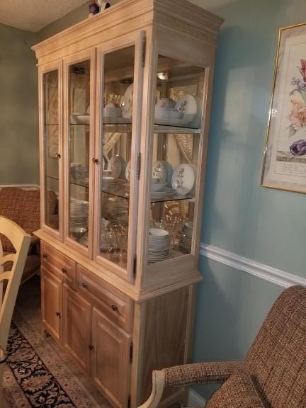11 PIECE COMPLETE DINING ROOM SET