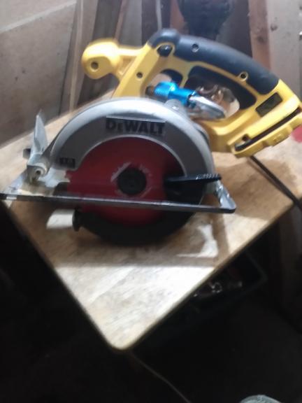 Dewalt skill saw for sale in Marshall MO