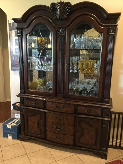 Dining room suite with hutch