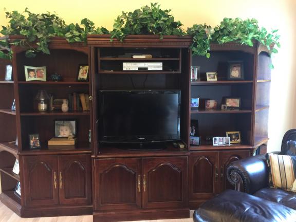 Wall unit bookcase for sale in Pinckney MI