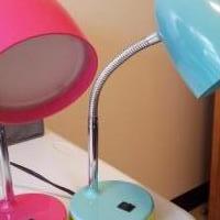 Desk Lamp for sale in Terre Haute IN by Garage Sale Showcase member muyea75, posted 05/10/2019