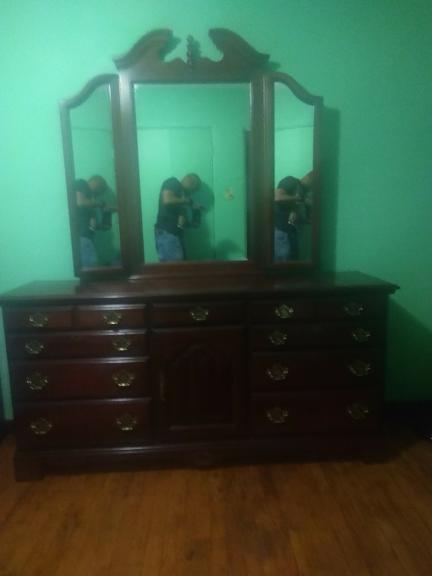 Bedroom set