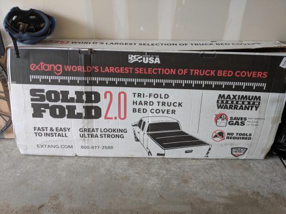 FREE FREE  FREE -  Tri-Fold Tonneau Cover 5' bed