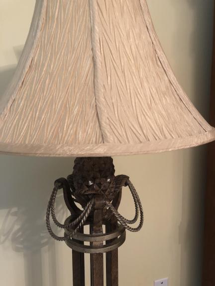 Floor lamp