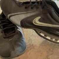 Mens nike 10 1/2 for sale in Abilene TX by Garage Sale Showcase member Lori Johnson, posted 08/15/2019