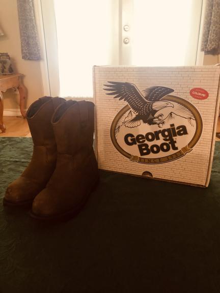 Boys size 2 “Georgia” boots