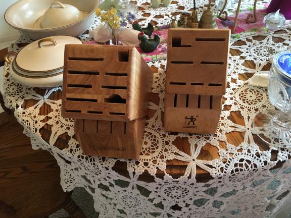 Wood block for knives for sale in Montrose CO