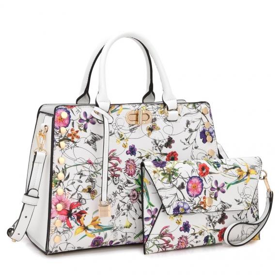 Garage sale in Price, Utah of Garage Sale Showcase Member Wyoming Blue Sky.