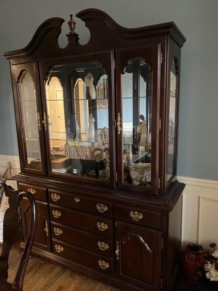 Cherry dinette Set for sale in Cartersville GA