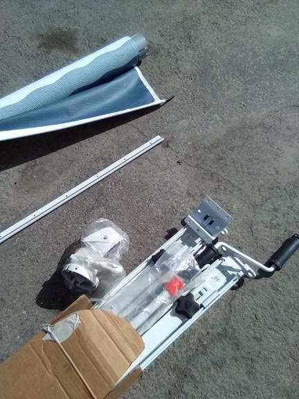 CAREFREE 9 FOOT AWNING FOR FOR CAMP/TRAVEL TRAILER for sale in Thompson Falls MT