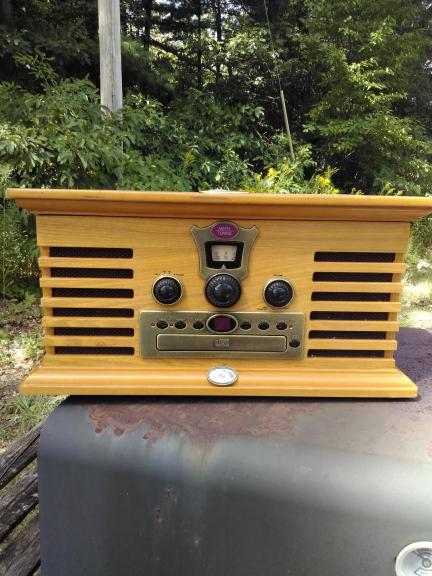 Rca turntable CD player and am fm radio for sale in Muskegon MI