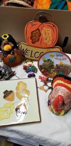 Holiday Fall decorations for sale in Wickliffe OH