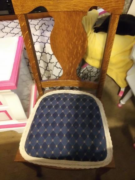 Solid Oak dining Rm Table & chairs  Absolutely Beautifull