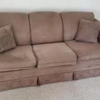 LIVING ROOM SOFA for sale in Pinehurst NC by Garage Sale Showcase member anthonyewyatt@gmail.com, posted 10/14/2022