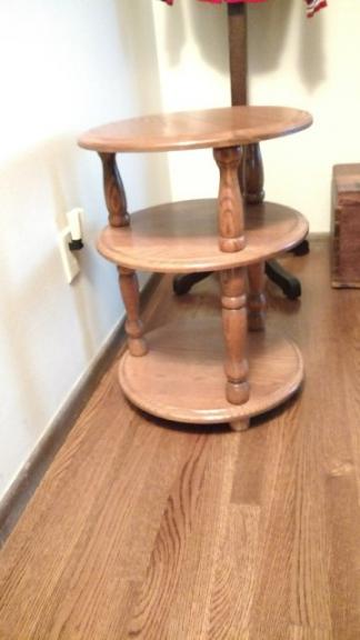 Round Oak End Table