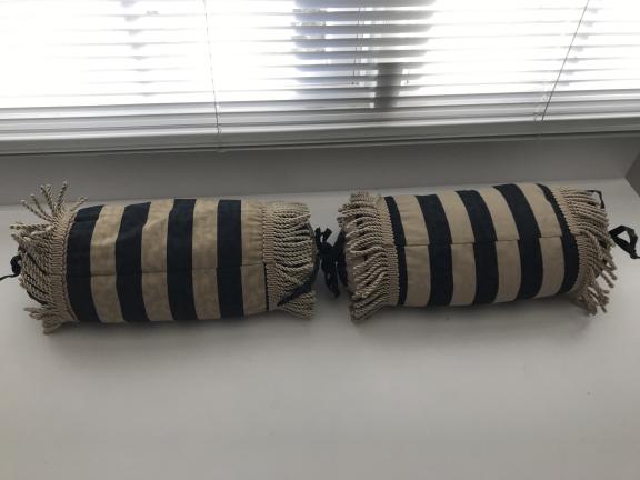 5 pillows with washable covers