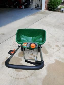 Scott's Fertilizer Spreader for sale in Pinehurst NC