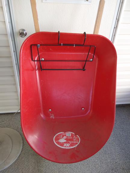 Wheel barrow w/wall hanger for sale in Leesburg FL
