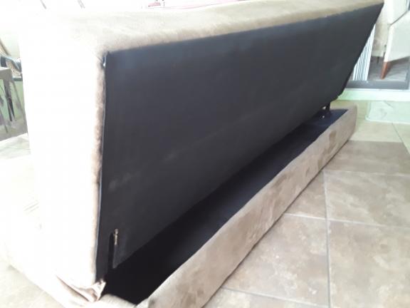 Day Bed (convertable) storage below