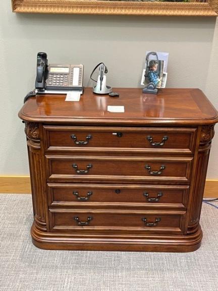 Office furniture set