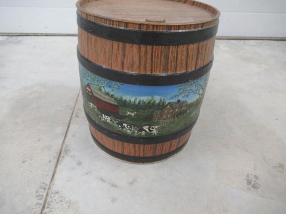 Farm Mural Popcorn Tin