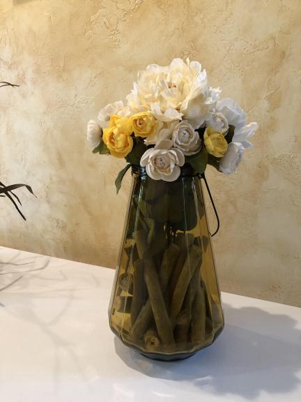 Center Piece with Yellow and White Flowers