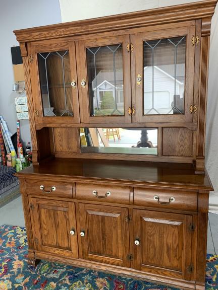 Keller Solid Oak Dinning Set China Cabinet and Table w/2 Leaves and 4 Chairs