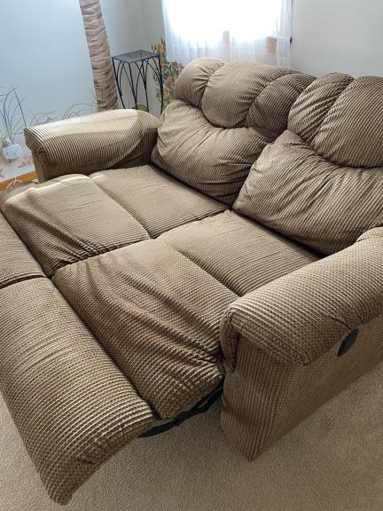 Lazy boy recliner-electric