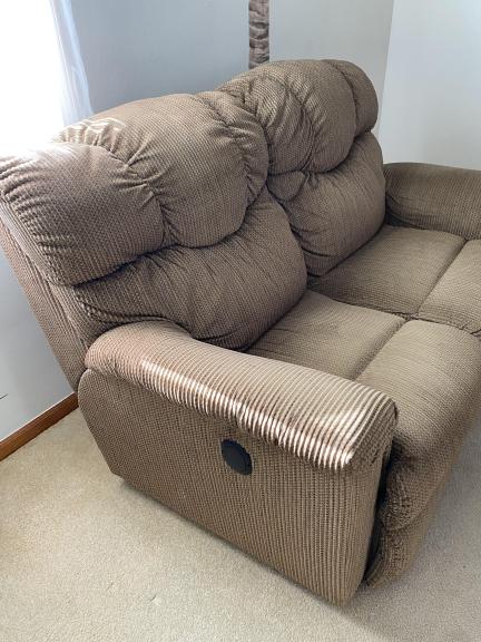 Lazy boy recliner-electric