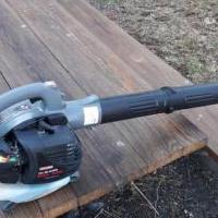 Craftsman gas leaf blower for sale in Upper Sandusky OH by Garage Sale Showcase member slc392, posted 03/17/2022