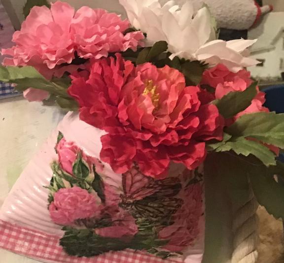 Smashed Can Flower Pocket Wall Decor Wreath