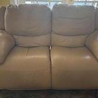 Leather Loveseat for sale in Miami FL by Garage Sale Showcase member ctshriner, posted 03/26/2025