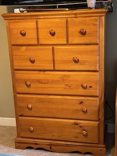 QUEEN PINE BEDROOM SUITE