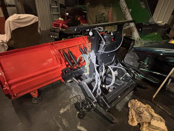 2017 F350 Lariat 6.7 diesel w 2019 Plow +50 gal fuel tank