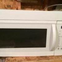 Microwave for sale in Cedar County IA by Garage Sale Showcase Member Spike2008