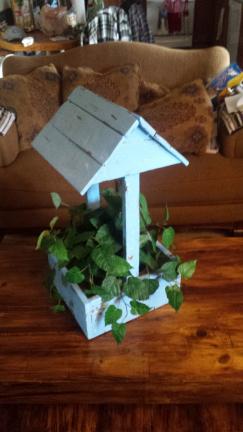 Wishing Well flower planter for sale in Emery County UT