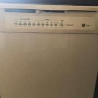 Dishwasher for sale in LANSING MI by Garage Sale Showcase Member Pole Barn Sale