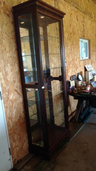 Curio cabinet for sale in Carey OH